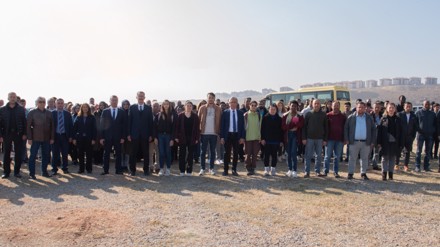 Selçuk Üniversitesi, Milli Ağaçlandırma Günü’nde 500 fidanı toprakla buluşturdu